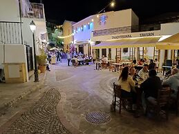 Rantzo Holiday Apartments