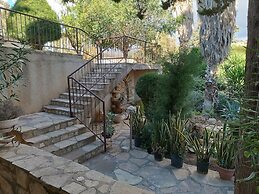 Rantzo Holiday Apartments