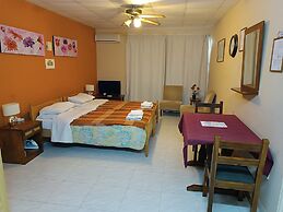 Rantzo Holiday Apartments