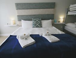 Fly me to the Moon Guest House