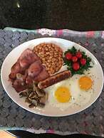 Fly me to the Moon Guest House