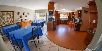 Fly me to the Moon Guest House