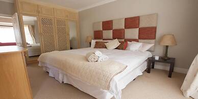 Fly me to the Moon Guest House