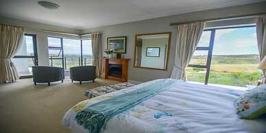 Fly me to the Moon Guest House