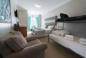 Fly me to the Moon Guest House