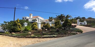 Fly me to the Moon Guest House