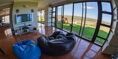 Fly me to the Moon Guest House