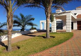 Fly me to the Moon Guest House