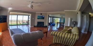 Fly me to the Moon Guest House