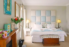 Fly me to the Moon Guest House