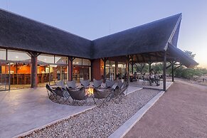 Hobatere Lodge