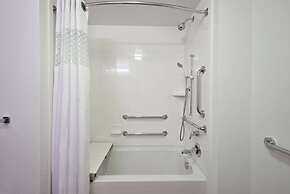 Hampton Inn & Suites North Huntingdon-Irwin