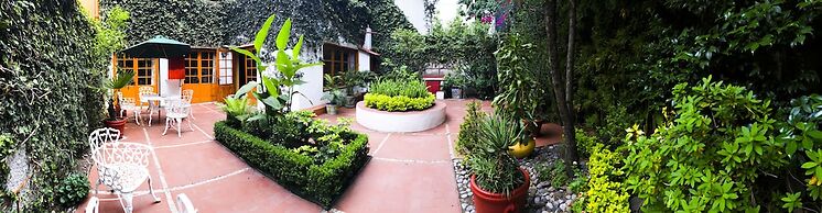 Casa Jacinta Guest House