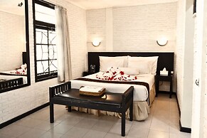 The Tavia Riverside Resort & Convention