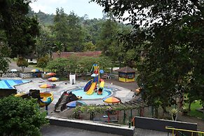 Grand Cempaka Resort Hotel