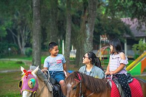 Grand Cempaka Resort Hotel