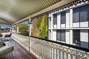 Kennigo Hotel Brisbane, Independent Collection by EVT