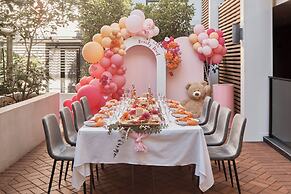 Kennigo Hotel Brisbane, Independent Collection by EVT