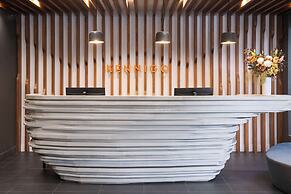 Kennigo Hotel Brisbane, Independent Collection by EVT