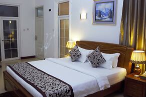 Kingsbridge Royale Hotel