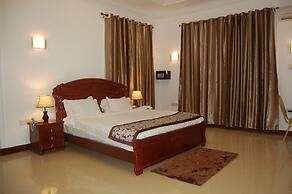 Kingsbridge Royale Hotel