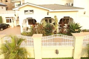 Kingsbridge Royale Hotel