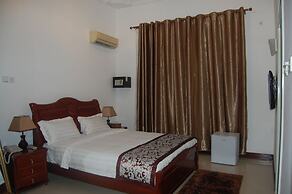 Kingsbridge Royale Hotel