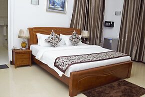 Kingsbridge Royale Hotel