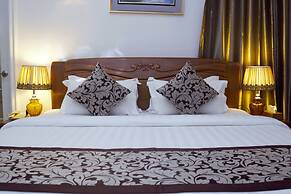 Kingsbridge Royale Hotel