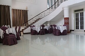 Kingsbridge Royale Hotel