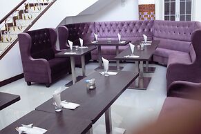 Kingsbridge Royale Hotel