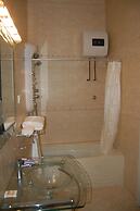 Kingsbridge Royale Hotel