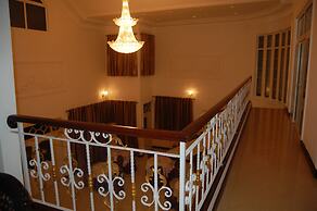 Kingsbridge Royale Hotel