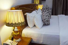 Kingsbridge Royale Hotel