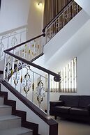 Kingsbridge Royale Hotel