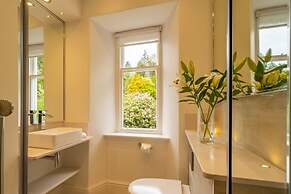 Lindeth Fell Country House