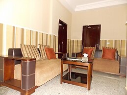 Ajuji Greenwich Hotel
