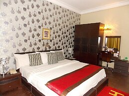 Ajuji Greenwich Hotel