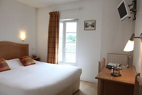 Le Continental Hotel