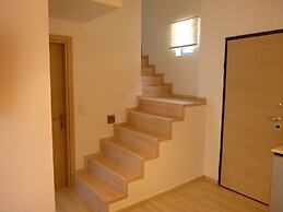 Ilianthos Apartments & Studios