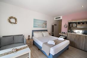 Ilianthos Apartments & Studios