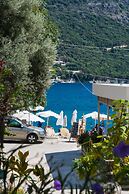 Ilianthos Apartments & Studios