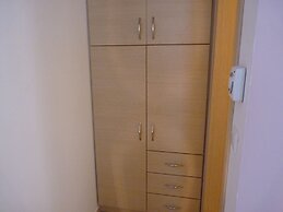 Ilianthos Apartments & Studios