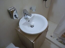 Ilianthos Apartments & Studios