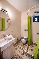 Ilianthos Apartments & Studios