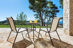 Akritas Ef Zin Villas & Suites