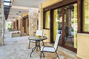 Akritas Ef Zin Villas & Suites