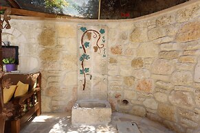 Akritas Ef Zin Villas & Suites