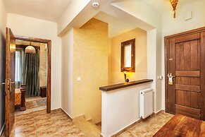 Akritas Ef Zin Villas & Suites