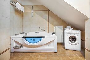 Akritas Ef Zin Villas & Suites